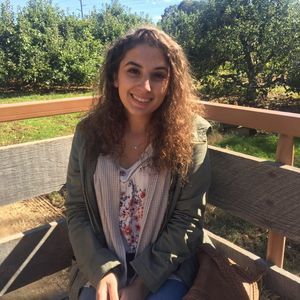 Meet your Posher, Caitlyn